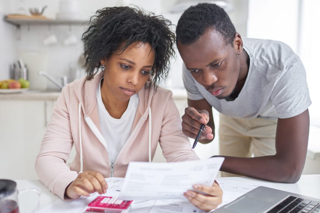 Wife pay husband debt. Семья в долгах. Family solving problems.