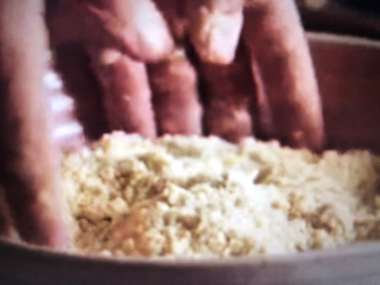 italki What does he mean by least fuss? He's making quiche.[Audio][Image]