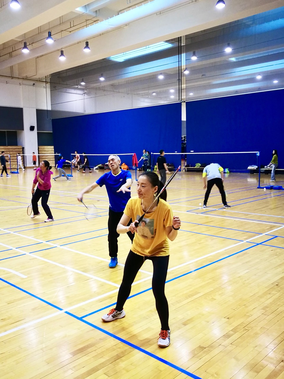 italki I like to play badminton recently. It’s a competitive game. I