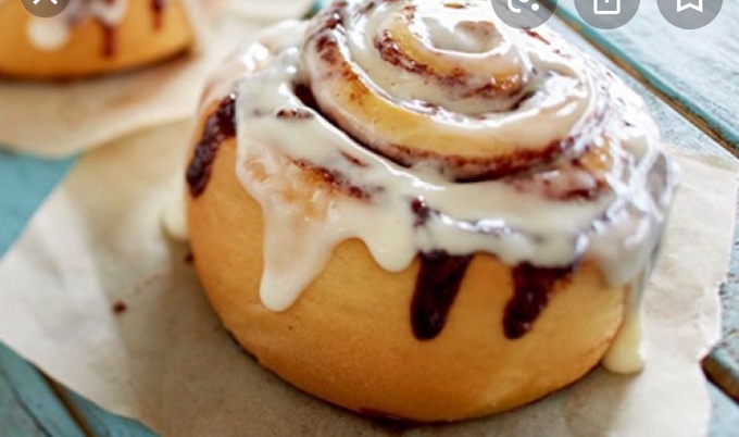 italki - I really like chocolate, but one of my favorite is Cinnabon. It's  really delicious and sweet. Do you